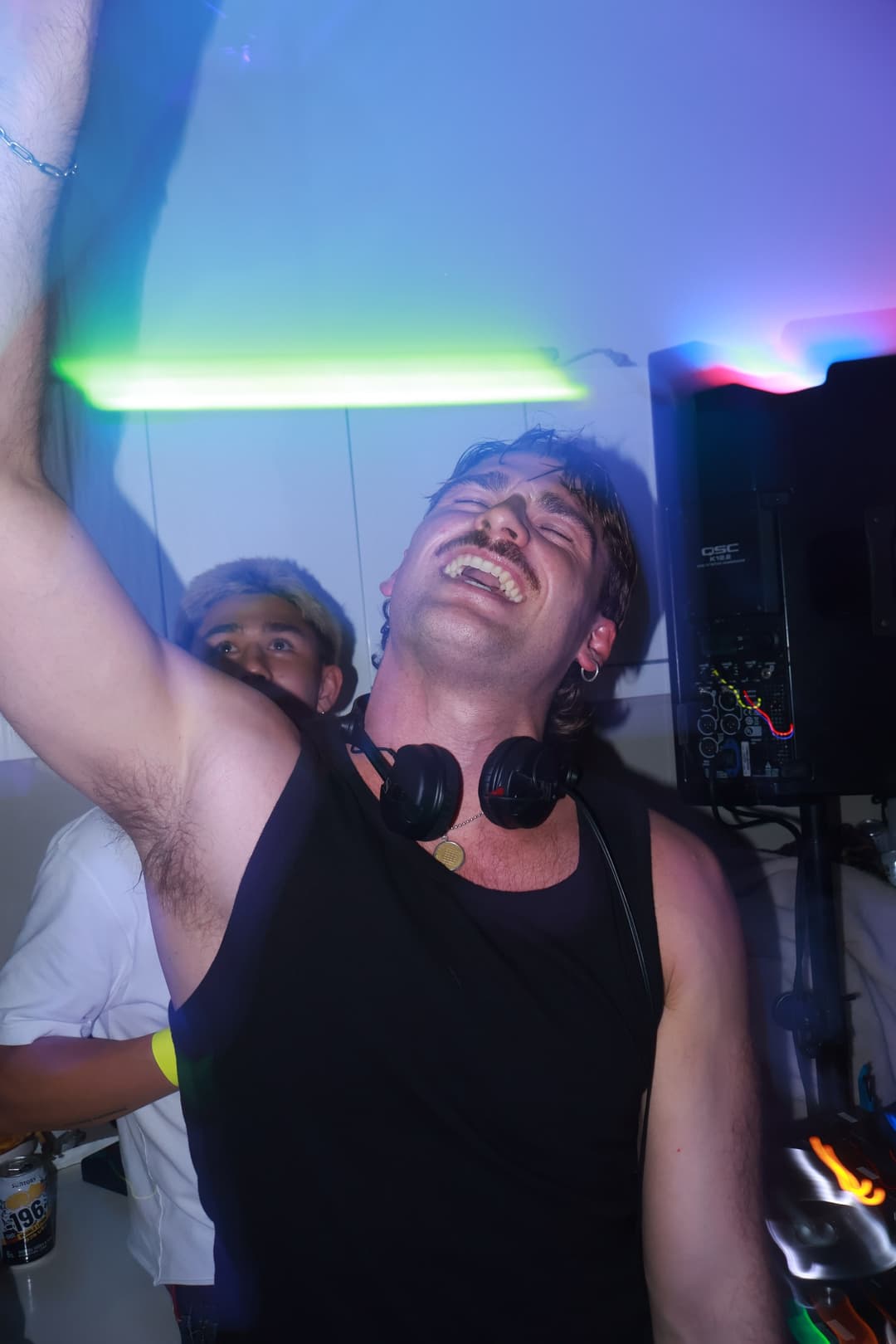 Arms up at the decks